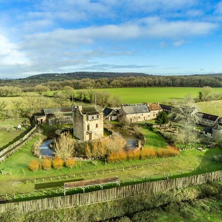Domaine De La Ferte Clairbois Hotell Sainte-Suzanne  Exteriör bild