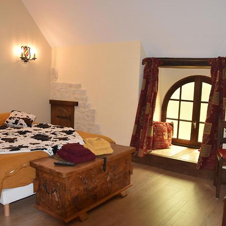 Domaine De La Ferte Clairbois Hotell Sainte-Suzanne  Exteriör bild