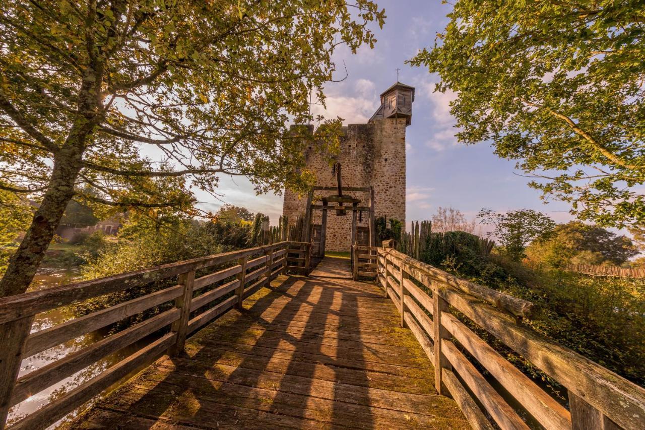 Domaine De La Ferte Clairbois Hotell Sainte-Suzanne  Exteriör bild